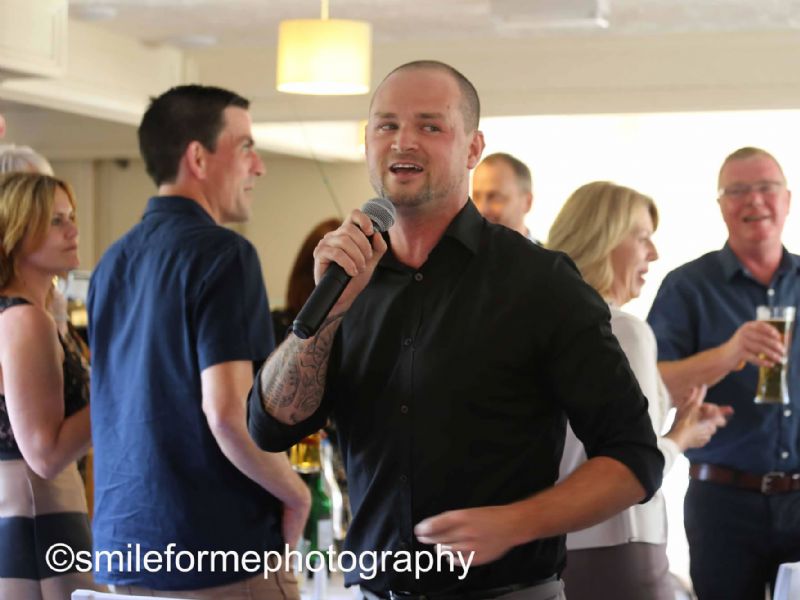 the fantastic singing waiters